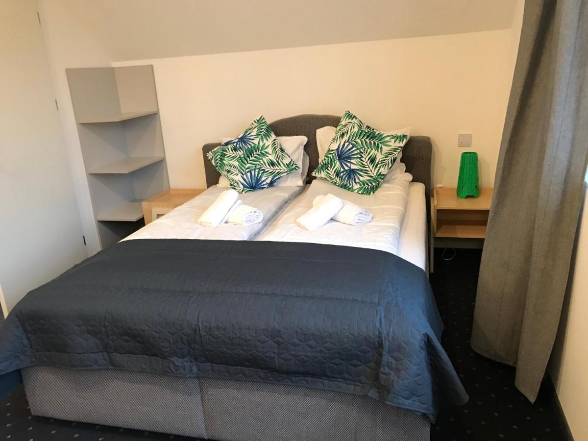 Apartamenty Pod Zamkiem W Janowcu Janowiec Kültér fotó