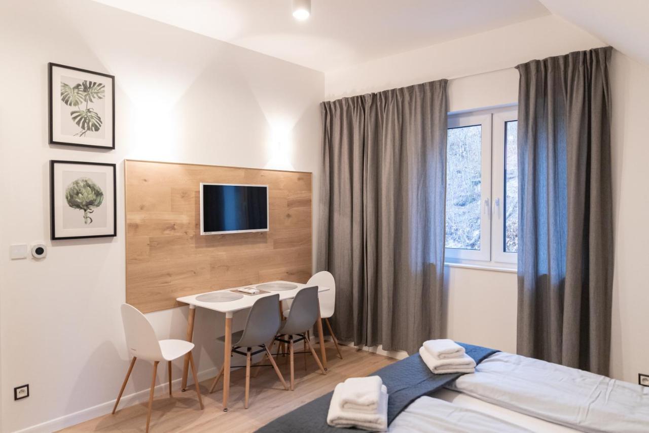 Apartamenty Pod Zamkiem W Janowcu Janowiec Kültér fotó